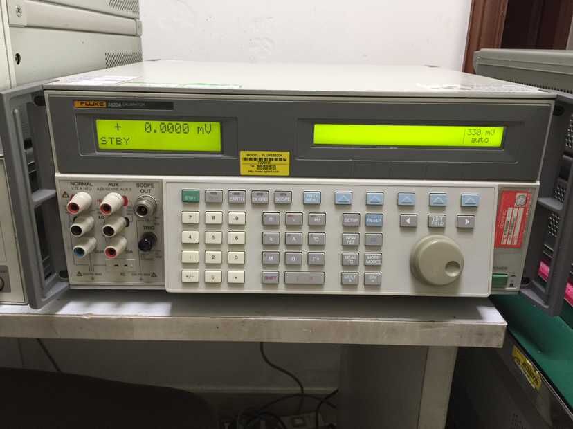 1537409601246864.jpg 多功能校準儀器 FLUKE 5500A.jpg