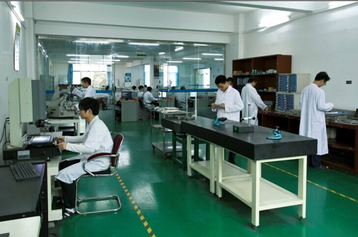 儀器校驗(yàn).jpg 儀器校驗(yàn).jpg